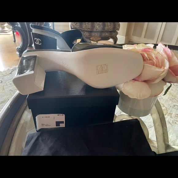 Chanel Mules ( Authentic) - Picture 2 of 8
